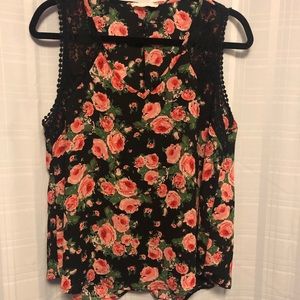 Floral sleeveless top.